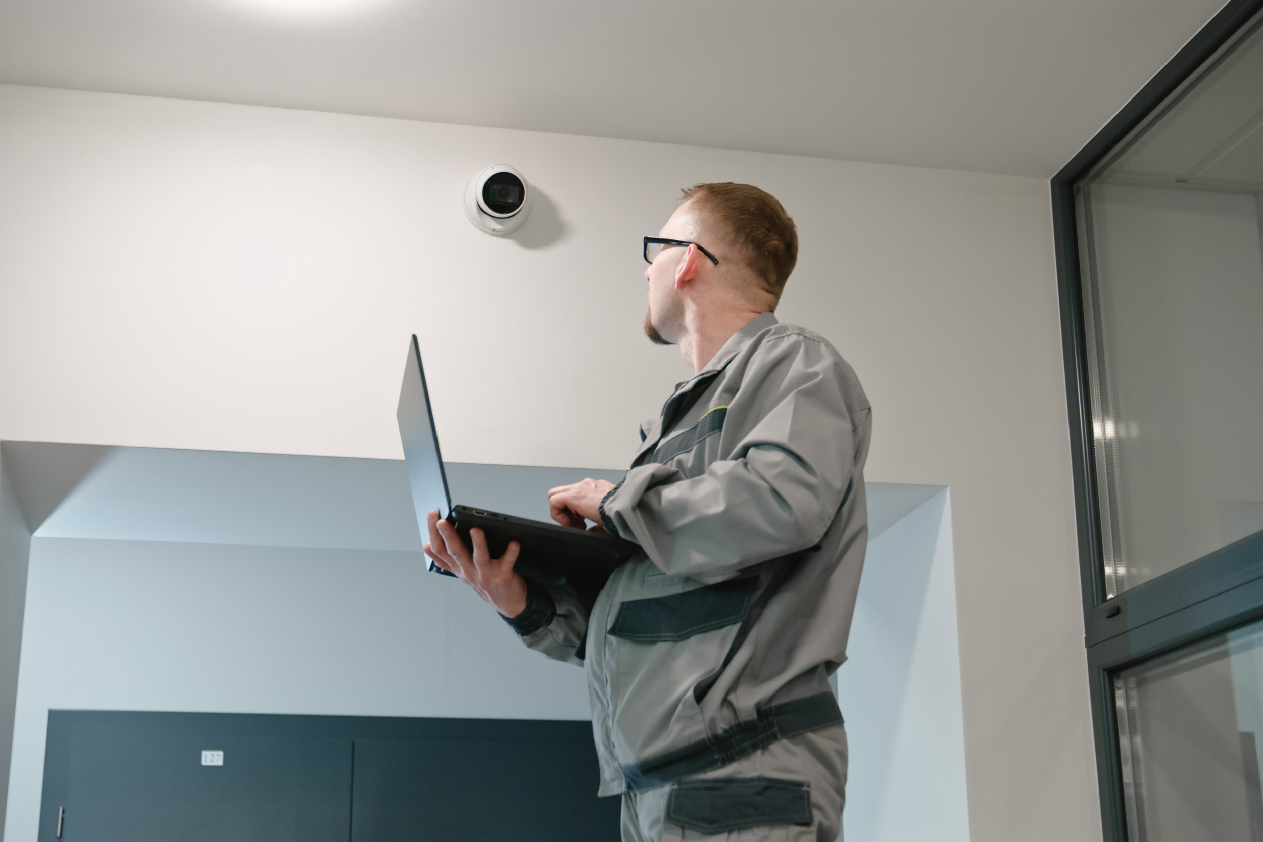 Kontrolle am Arbeitsplatz Rechtsanwalt Christoph J. Burgmer zu Gast im ZDF Burgmer